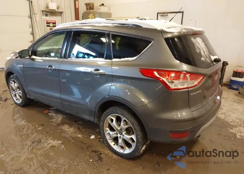 2013 Ford Escape Titanium z USA, uszkodzony, nr VIN 1FMCU9J91DUA77828
